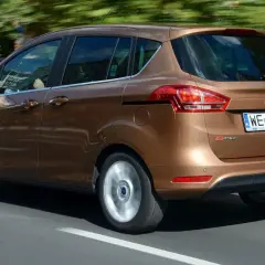Awarie Ford B-Max: Najczęstsze problemy i jak ich unikać skutecznie