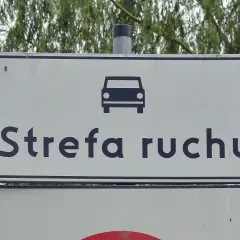 Strefa ruchu: Przepisy i zasady obowiązujące kierowców w strefach ruchu
