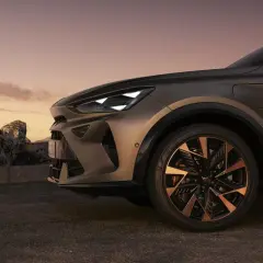 Hybrydowa CUPRA – połączenie sportowego charakteru i ekologii