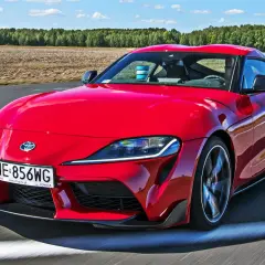 Nowa Supra: Czy ten sportowy model jest wart swojej wysokiej ceny?