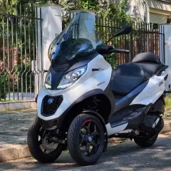Opinie o Piaggio MP3: Czy warto kupić ten trójkołowy skuter i jakie są wady?